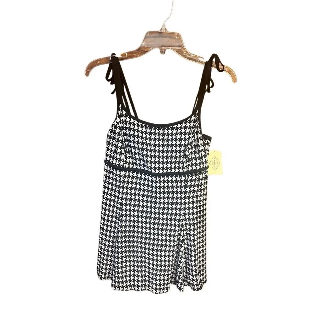 St. John’s Bay One Piece Swimsuit Black/White Sz 8 NWT
